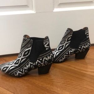Woven ankle boots